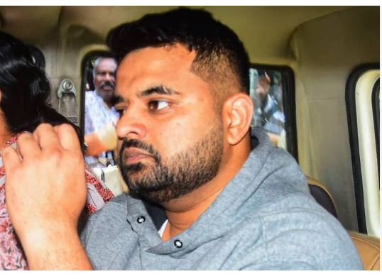 2000ലധികം അശ്ലീല വീഡിയോ ;ഒന്നിലധികം സ്ത്രീകളെ ലൈംഗികമായി ദുരുപയോഗം;നേതാവിനു ശിക്ഷ കിട്ടും