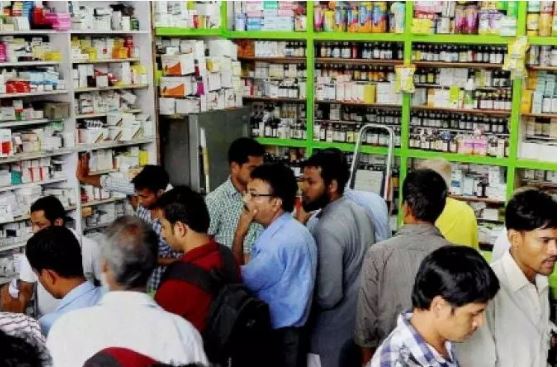 ജീവൻ രക്ഷാ ഔഷധങ്ങളുടെ വില കുറഞ്ഞിട്ടും ഉയർന്ന നിരക്ക് ഈടാക്കുന്നതായി പരാതി;ഇത് ചോദ്യം ചെയ്യാൻ എന്ത് ചെയ്യണം .