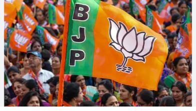 തന്ത്രി കണ്ഠരര് രാജീവര് നിഷ്‌കളങ്കനല്ലെന്നും ആദ്യം അറസ്റ്റ് ചെയ്യപ്പെടേണ്ട പ്രതിയാനിന്നും ബിജെപി