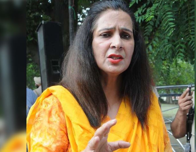 കോണ്‍ഗ്രസില്‍ പൊട്ടിത്തെറി;സിദ്ധുവിന്റെ ഭാര്യ നവ്ജ്യോത് കൗര്‍ പാർട്ടി വിട്ടു ;ബിജെപിയിലേക്കോ